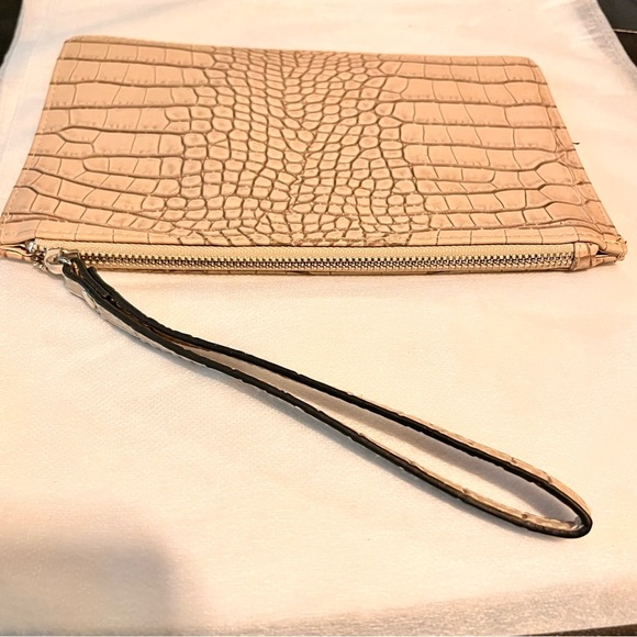 🆕 New Look Tan Wristlet NWOT - Picture 9 of 10